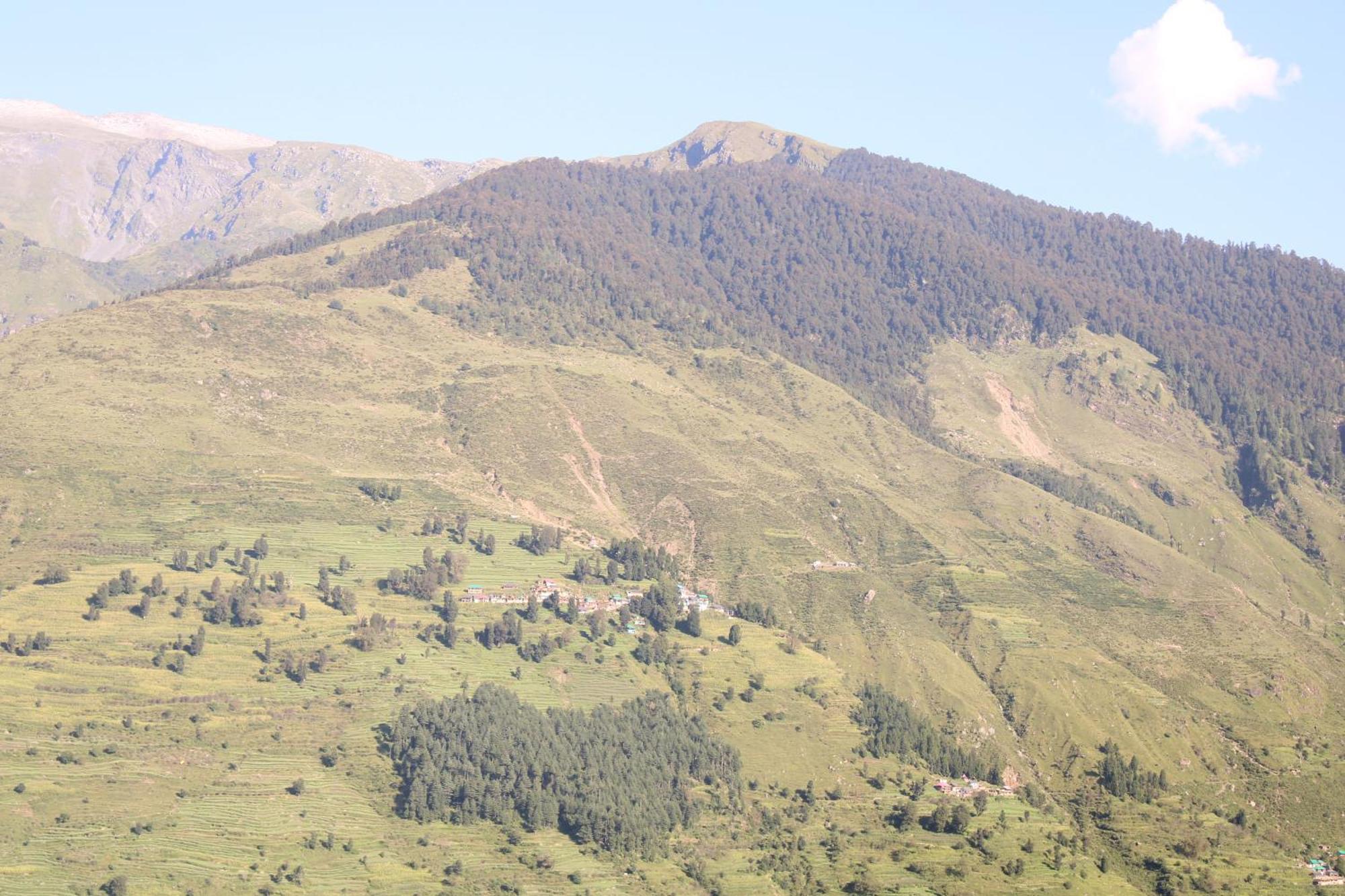 Hotel Mannat Sach Pass Tisa Екстер'єр фото